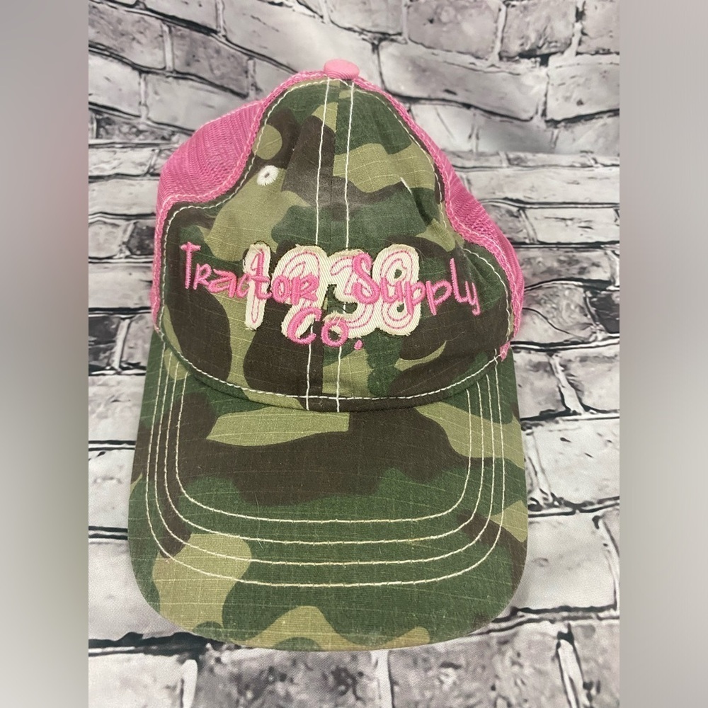 Tractor Supply Womens Camo & Pink Country Trucker Ball Hat